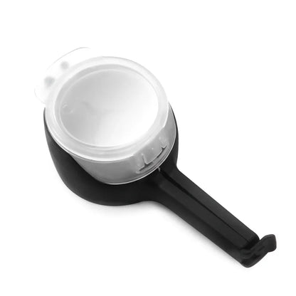 SnapPour™ Sealing Clip and Pour