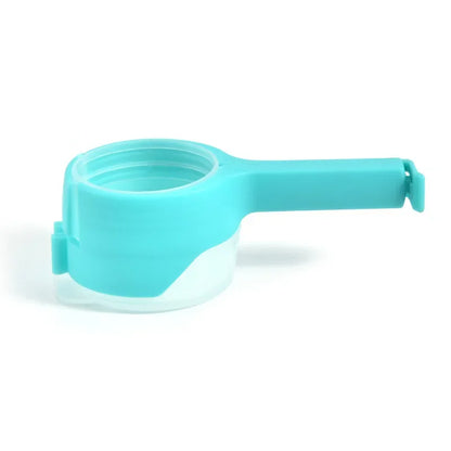 SnapPour™ Sealing Clip and Pour